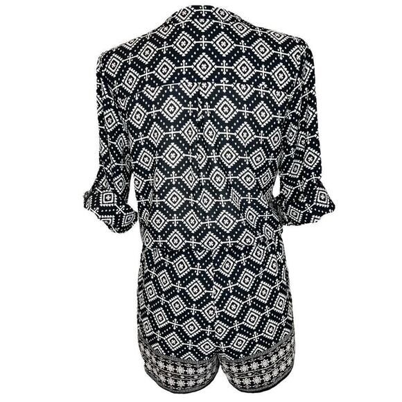 NWT Aqua Women's Aztec Geo Print Split Neck Roll-Tab Sleeve Romper XS - Picture 9 of 15